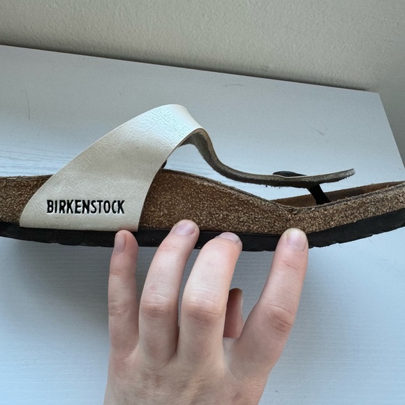 Birkenstock Gizeh Sandal in Graceful Pearl White - Picture 8 of 15